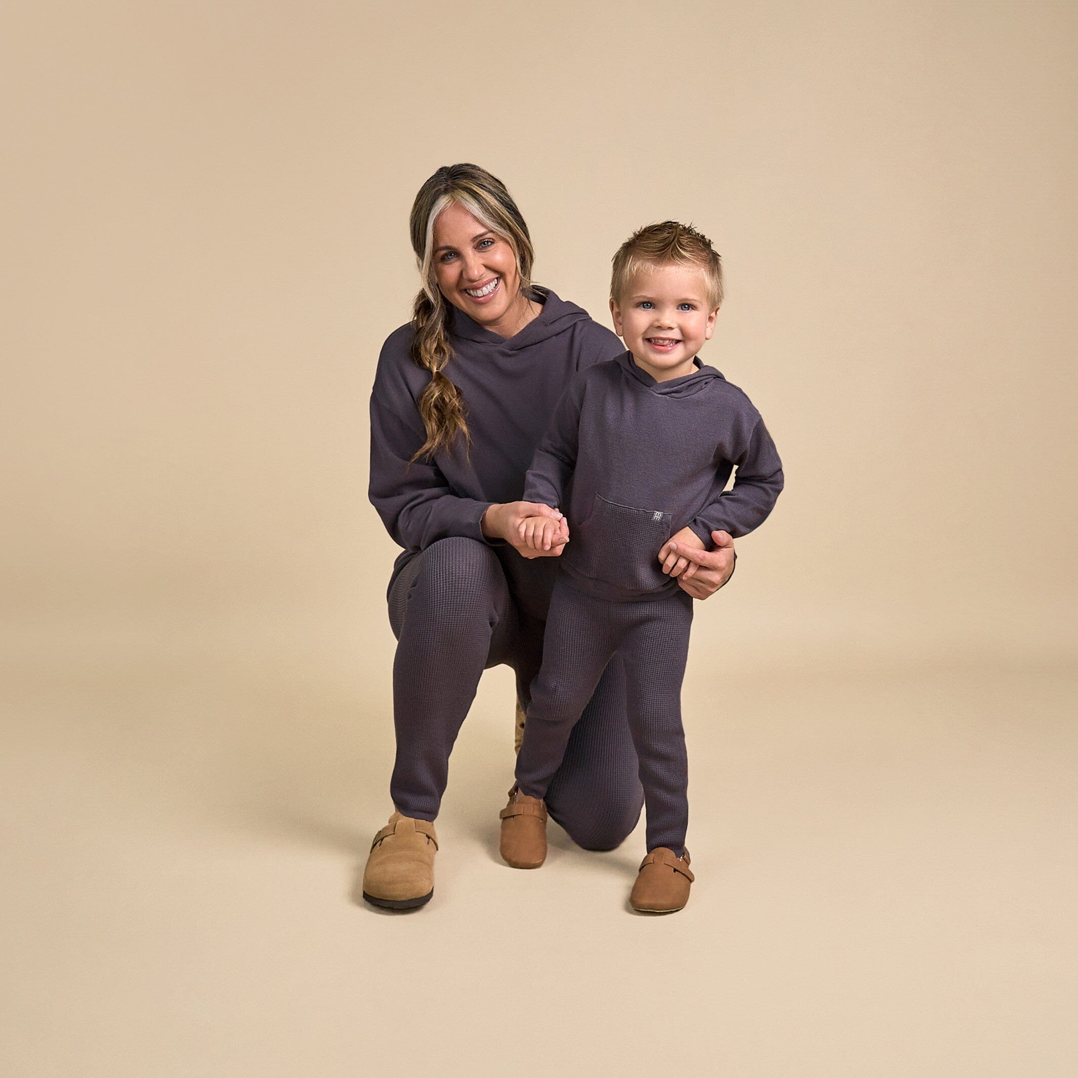 2-Piece Infant & Toddler Dark Grey Hooded Waffle Top and Legging Viscose Set - Image 2
