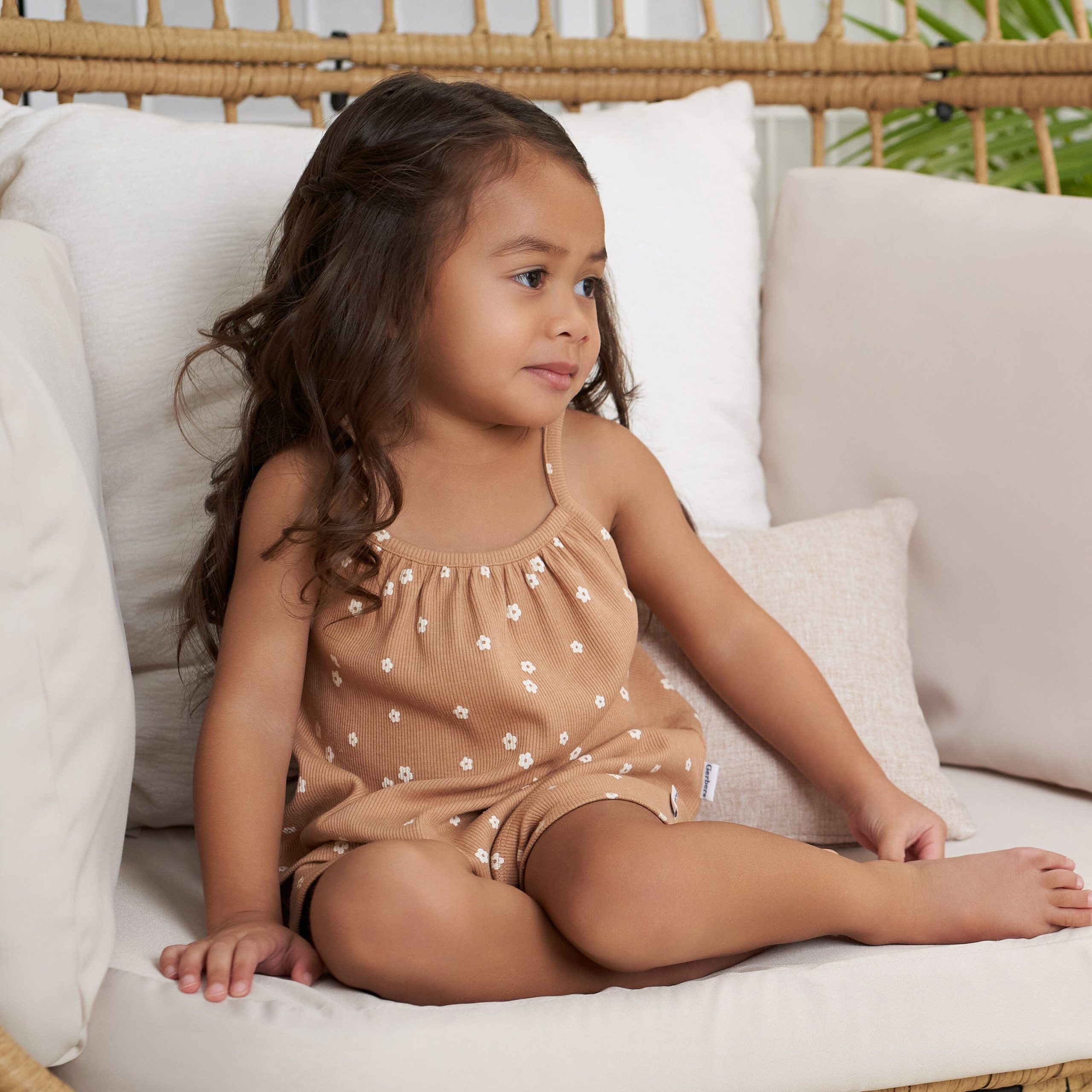 2-Piece Infant and Toddler Girls Ditsy Floral Tank Top & Shorts Set - Image 2