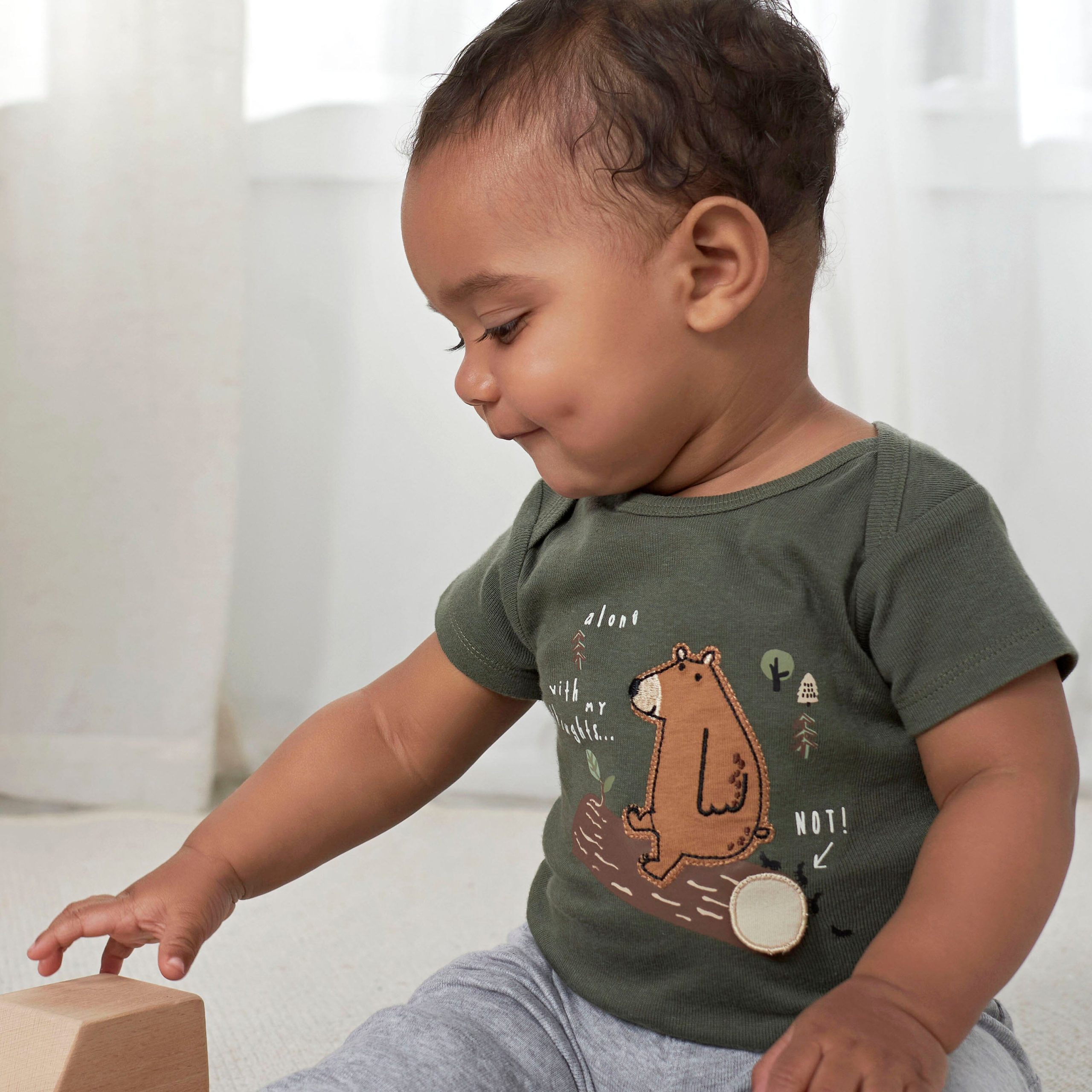 18-Piece Baby Boys Bear Onesies® Bodysuit, Mitten, Cap, & Sock Set - Image 2